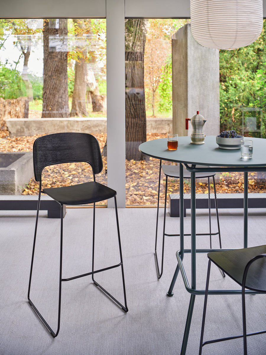 Afi AF07 - Barhocker in Eiche Natur präsentiert im Onlineshop von KAQTU Design AG. Barhocker ist von Mdd