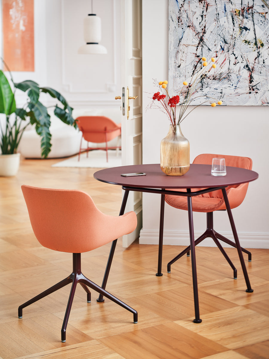 Baltic Soft Duo BL5P19 - Stuhl Drehbasis in Rot präsentiert im Onlineshop von KAQTU Design AG. Drehstuhl ist von Mdd