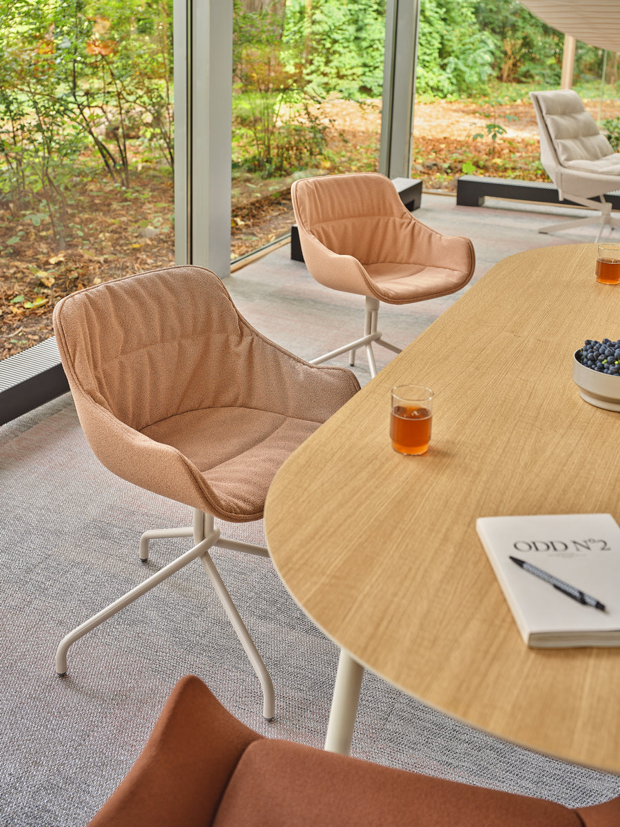 Baltic Soft Duo BL5P13 - Stuhl Drehbasis in Rot präsentiert im Onlineshop von KAQTU Design AG. Drehstuhl ist von Mdd