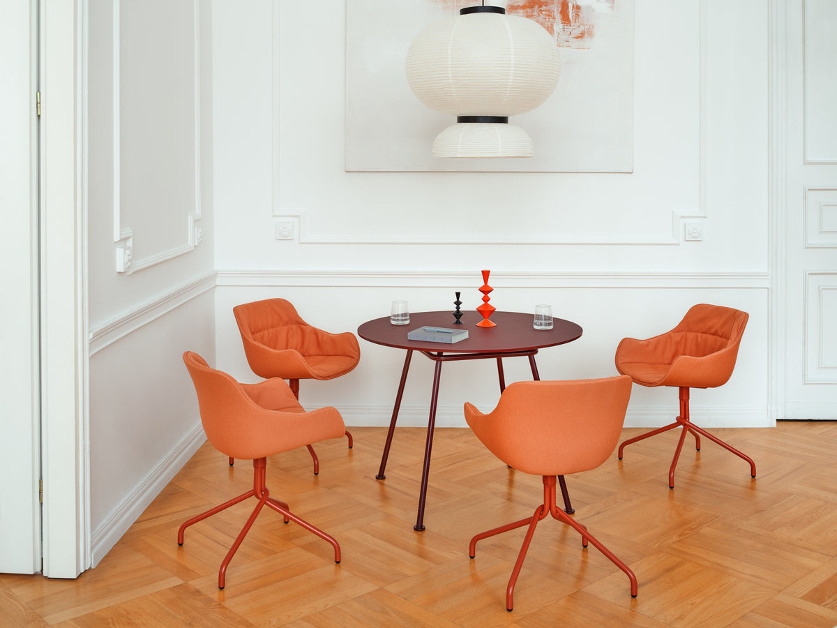 Baltic Soft Duo BL5P19 - Stuhl Drehbasis in Rot präsentiert im Onlineshop von KAQTU Design AG. Drehstuhl ist von Mdd