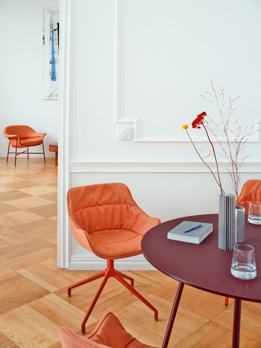 Baltic Soft Duo BL5P13 - Stuhl Drehbasis in Rot präsentiert im Onlineshop von KAQTU Design AG. Drehstuhl ist von Mdd