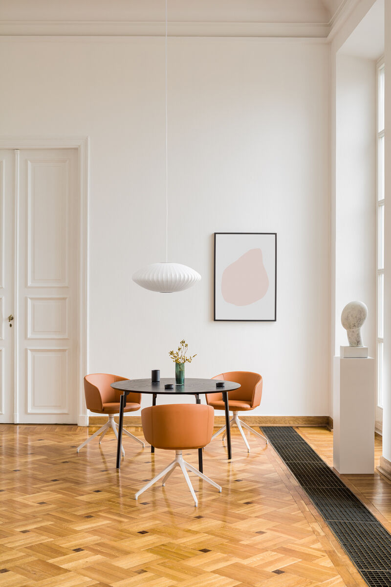 Grace GRP19K - Stuhl Drehbasis in Grau präsentiert im Onlineshop von KAQTU Design AG. Drehstuhl ist von Mdd