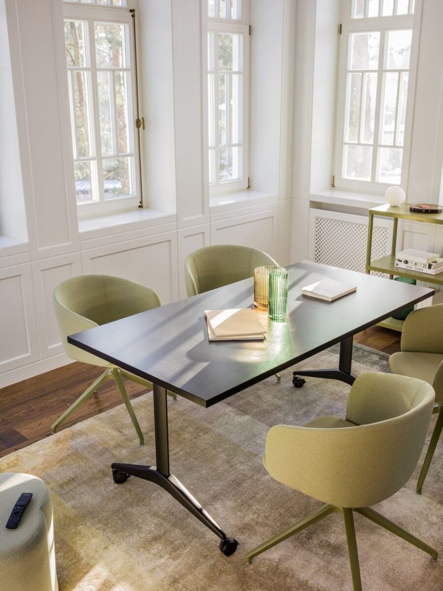 Grace GRP19 - Stuhl Drehbasis in Grau präsentiert im Onlineshop von KAQTU Design AG. Drehstuhl ist von Mdd