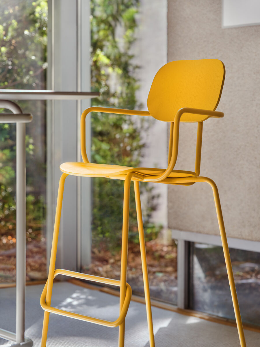 New School N1N05H - Barhocker aus Sperrholz in Blau präsentiert im Onlineshop von KAQTU Design AG. Barhocker ist von Mdd