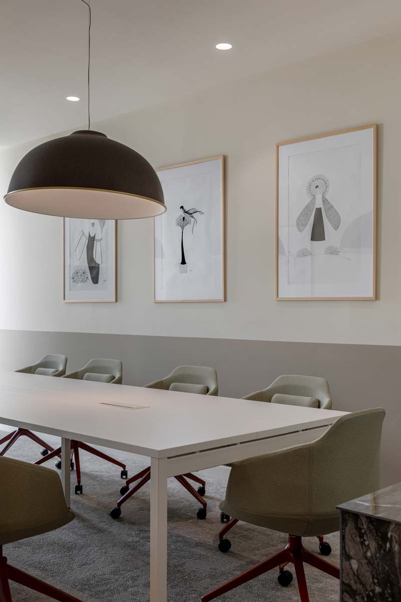 Ogi Y SY02E2 - Tisch in Honigeiche präsentiert im Onlineshop von KAQTU Design AG. Esstisch ist von Mdd