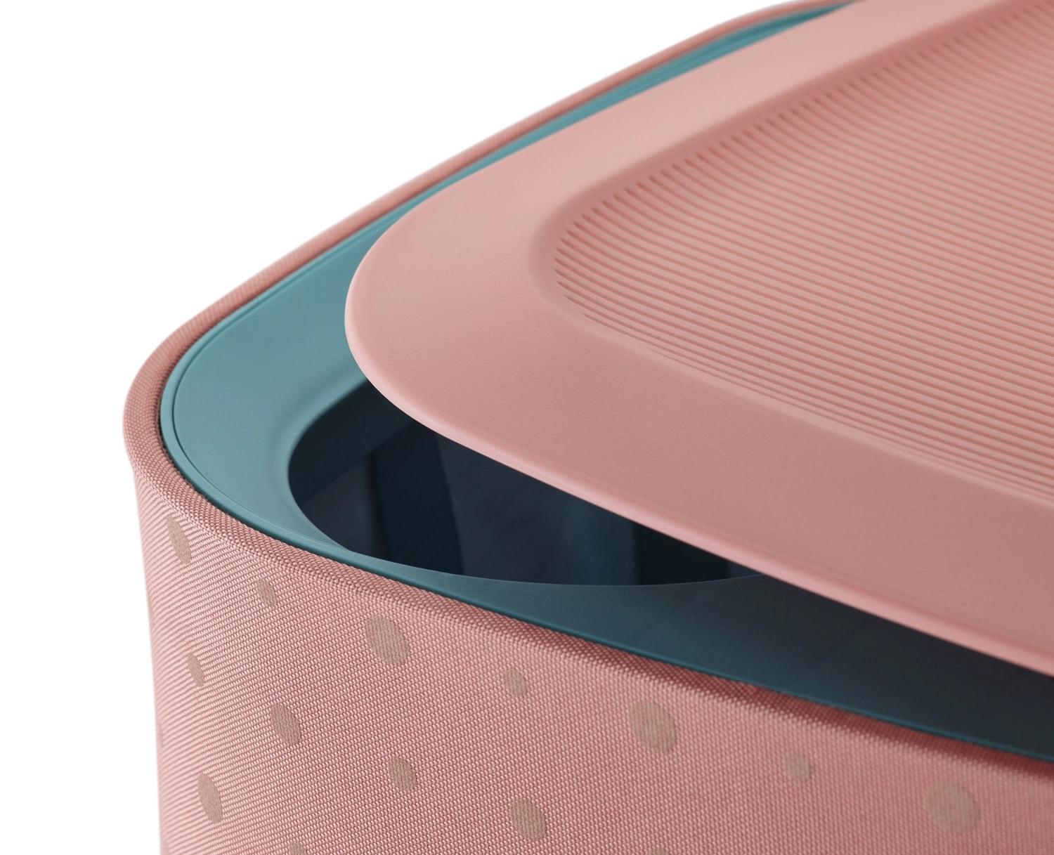 Stylischer Tota Pop Wäschetrennkorb in Koralle mit zwei separaten 30L Fächern, perfekt für eine ordentliche und effiziente Wäscheorganisation.
