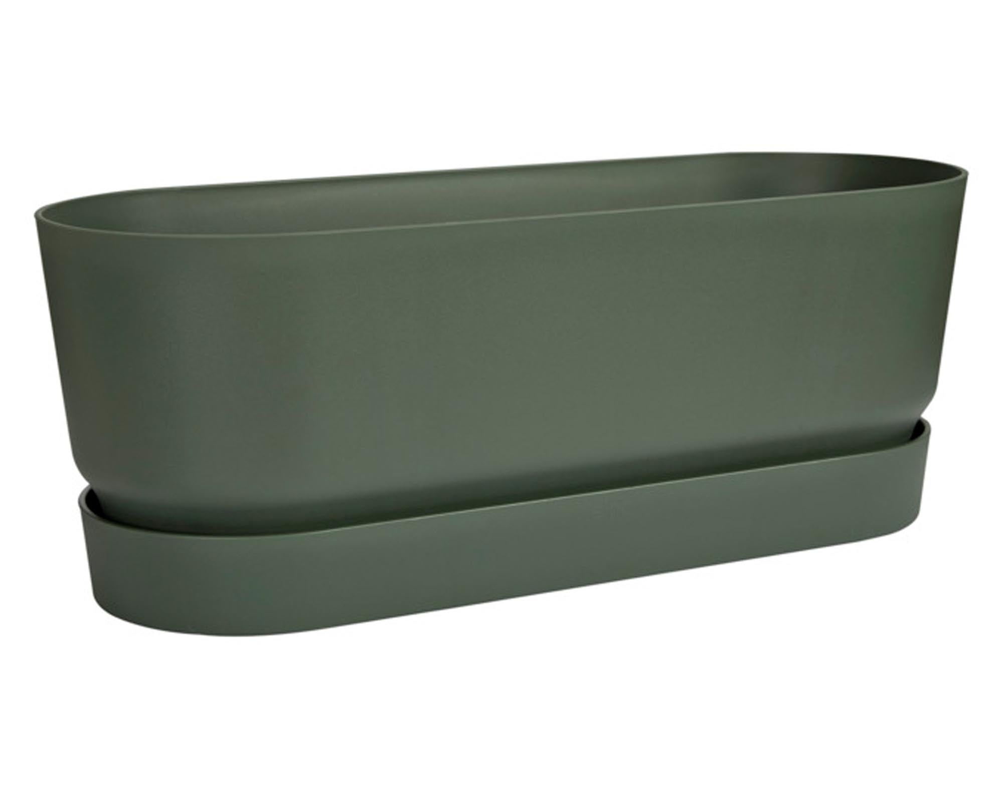 Entdecken Sie das ELHO Pflanzengefäß Greenville in laubgrün (50x20x18 cm) – nachhaltig, robust und ideal für Blumen, Kräuter und Sträucher. Perfekt für Garten, Balkon und Terrasse!