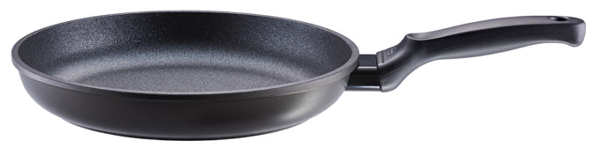 Die RÖSLE Bratpfanne Cadini ProResist (ø 20 cm) bietet eine langlebige Antihaftbeschichtung und ist ideal für gesundes Braten und Anbraten.