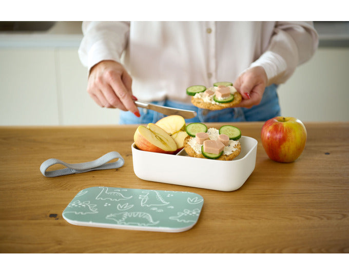 Das ZELLER Kinder-Geschirr-Set in sanftem Salbei, 5-teilig, perfekt für Kinder. Robust, spülmaschinenfest und ideal für kleine Feinschmecker.