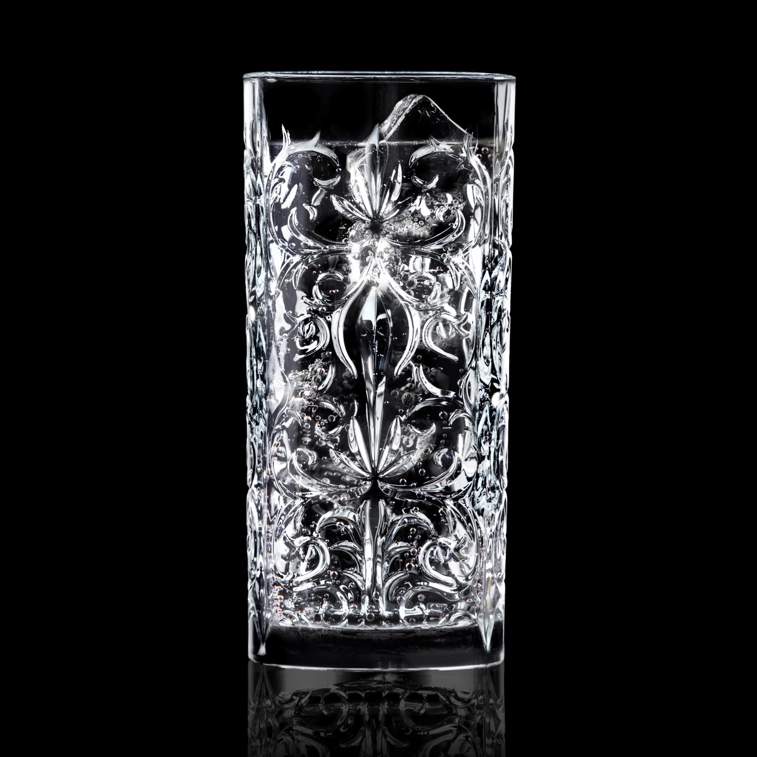 Elegantes 6-teiliges Set Tattoo Hb Becher von RCR, perfekt für Cocktails und Erfrischungsgetränke, mit ansprechendem Design und praktischer Größe.