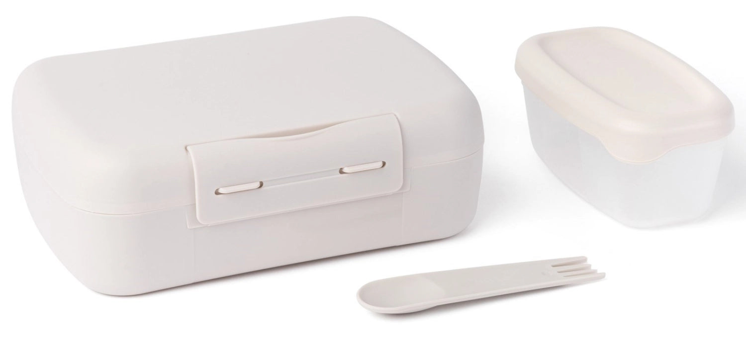 Beige Amuse Basic Brunch Salat Box mit Göffel, ideal für Lunch und Picknick, praktische Größe 210x156x71mm, stilvolles Design.