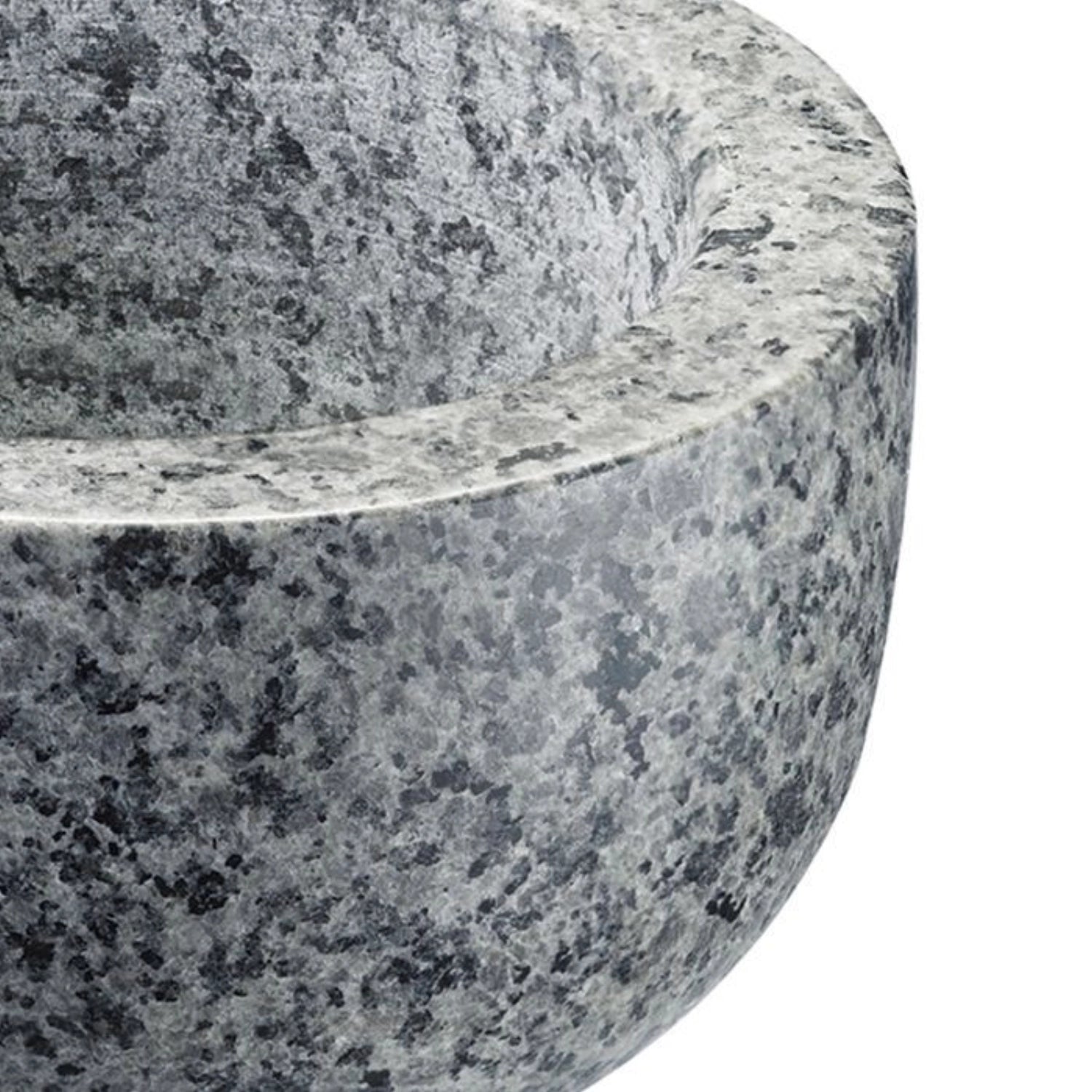 Eleganter Granitmörser von Westmark mit einem Durchmesser von 13 cm und einer Höhe von 7 cm, perfekt zum Mahlen und Zerkleinern von Gewürzen.