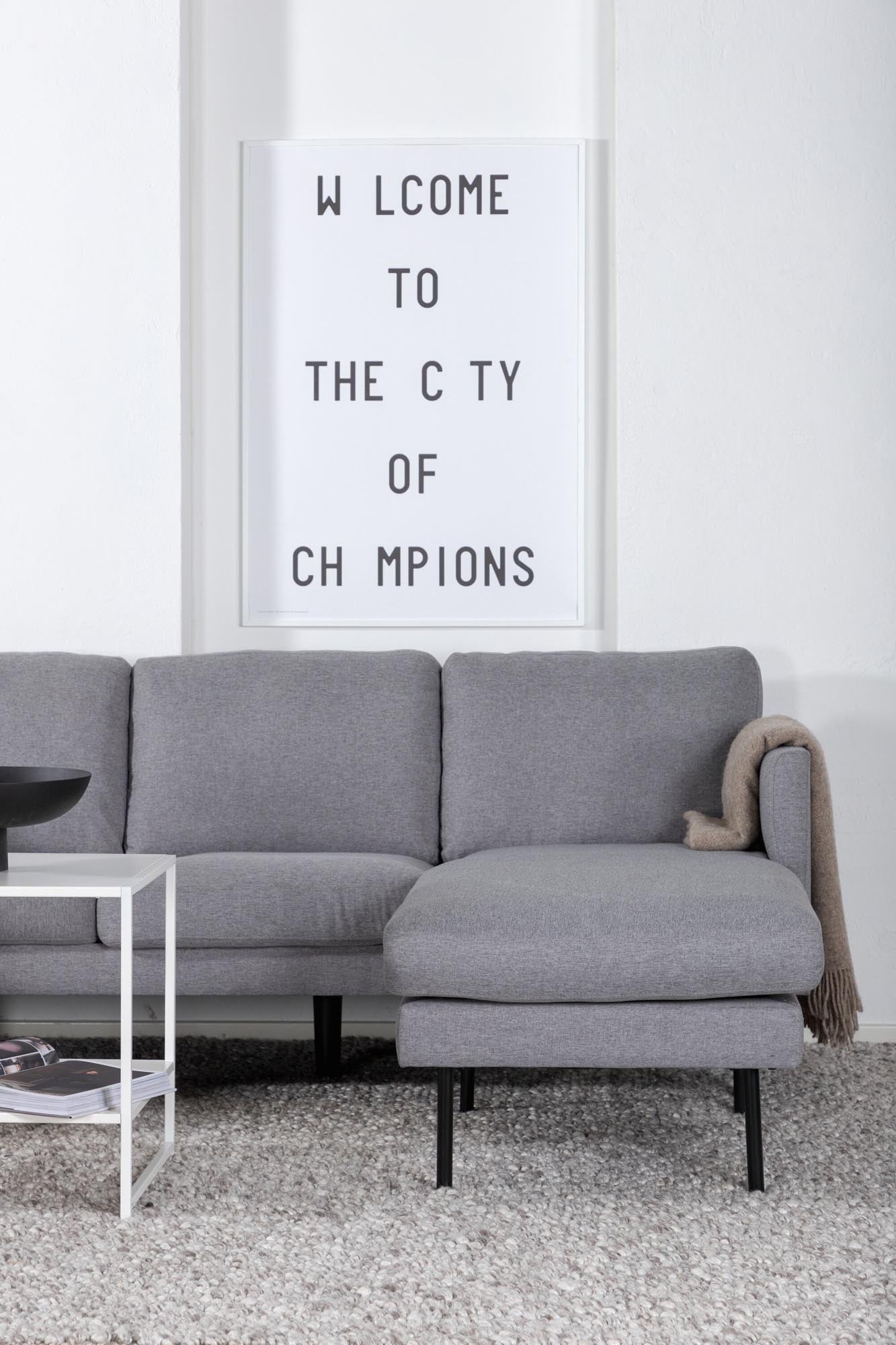 Gemütliches Zoom U-Sofa in elegantem Grau, ideal für moderne Wohnräume. Rechtsseitiges L-Sofa von Venture Home, stilvoll und funktional.