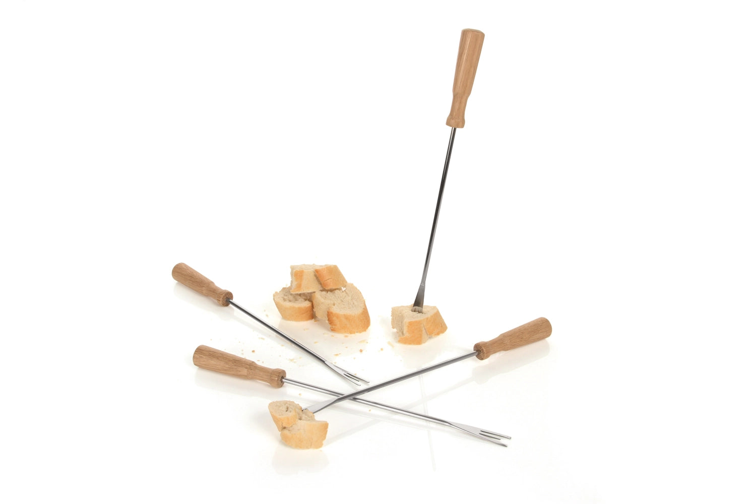 Stilvolle Fonduegabeln Oslo in edlem Braun, kombiniert mit robustem Edelstahl und Holz, perfekt für unvergessliche Fondue-Momente. Maße: 285x82x23mm.