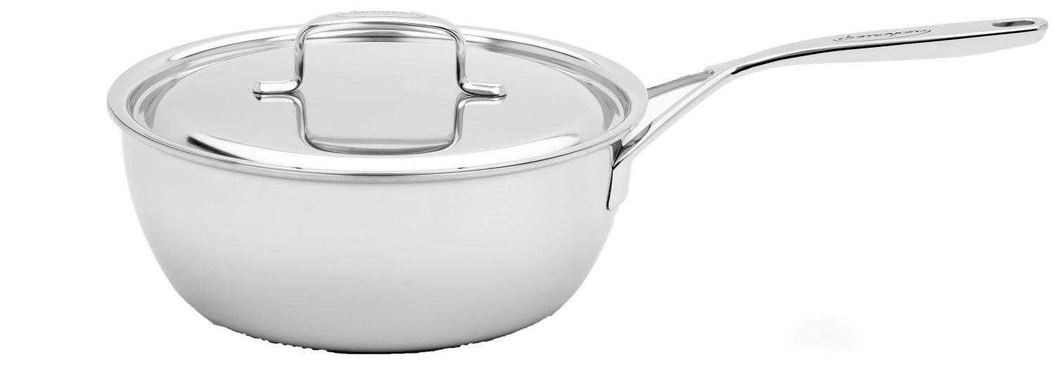 Eleganter 24 cm Sauteuse von Demeyere 5 Plus, ideal für vielseitige Kochtechniken und optimale Wärmeleitung, inklusive passendem Deckel.