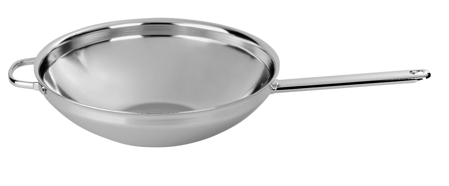 Eleganter Wok mit flachem Boden von Demeyere, optimal für präzises Garen und vielseitige Kochtechniken, ideal für kreative Küchenexperimente.