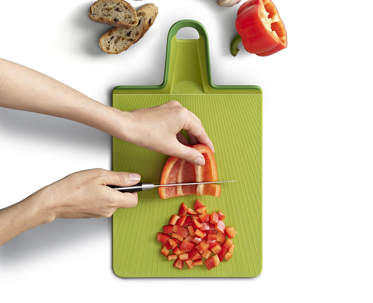Chop2Pot Plus Faltbares Schneidebrett in Grün, 37.5x21.2cm, von Joseph Joseph – praktisch und platzsparend für die moderne Küche.