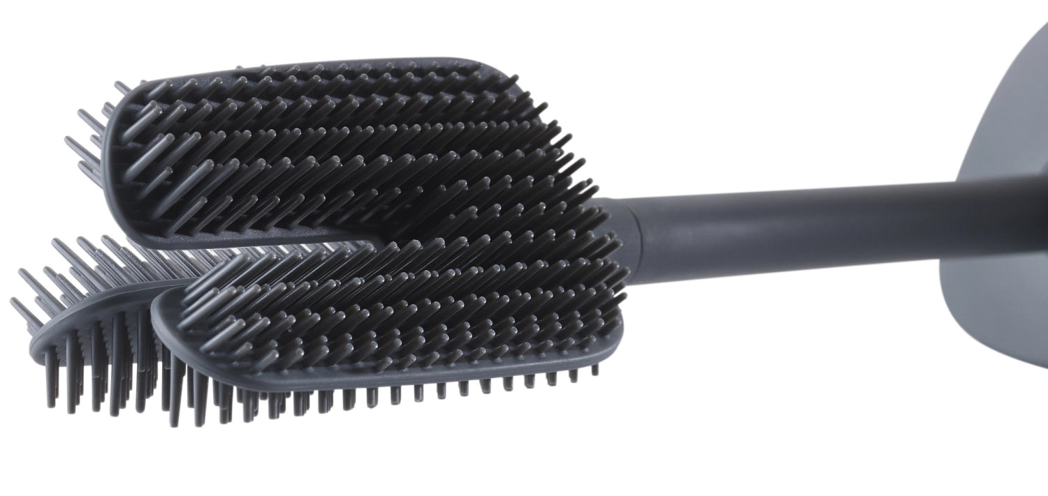 Stilvolle Toilettenbürste Flex 360 Luxe aus hochwertigem Edelstahl von Joseph Joseph, ideal für eine gründliche und hygienische Reinigung.