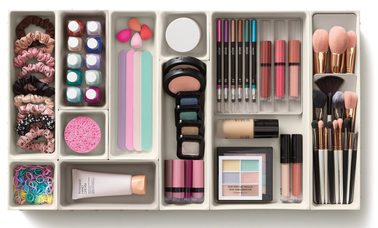 Elegantes 12-teiliges Makeup-Organizer-Set von Joseph Joseph, ideal für die übersichtliche und stilvolle Aufbewahrung Ihrer Kosmetikartikel.