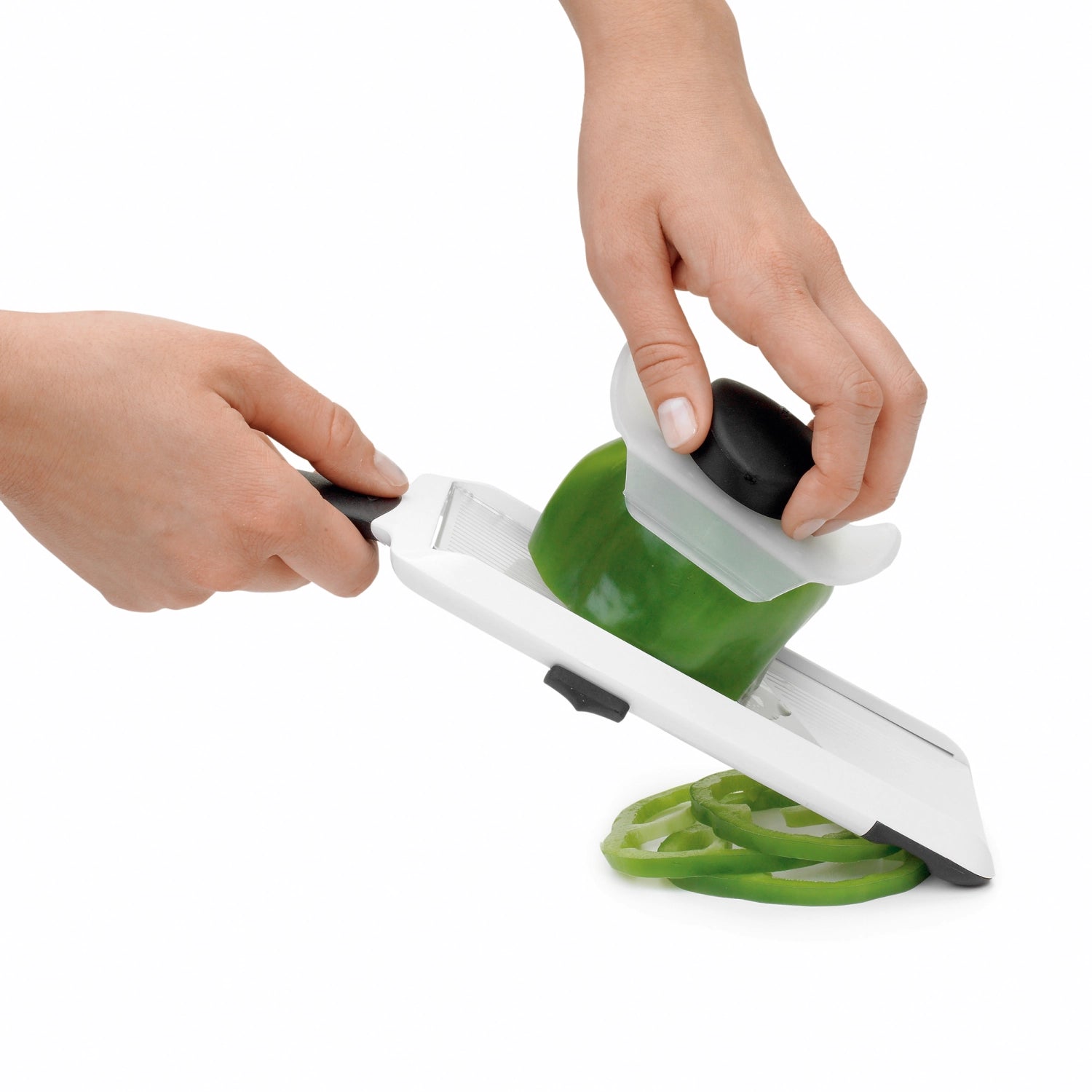 Mandoline von OXO, 29x9.5 cm, ideal zum Schneiden und Raffeln von Gemüse, robustes Design für präzise Ergebnisse in der Küche.
