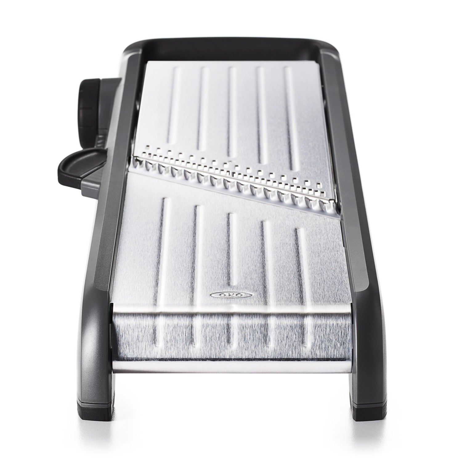 Hochwertiger OXO Obst- und Gemüsehobel 2.0 für präzise Schnitte und Raspeln, ergonomisches Design für müheloses Arbeiten in der Küche.