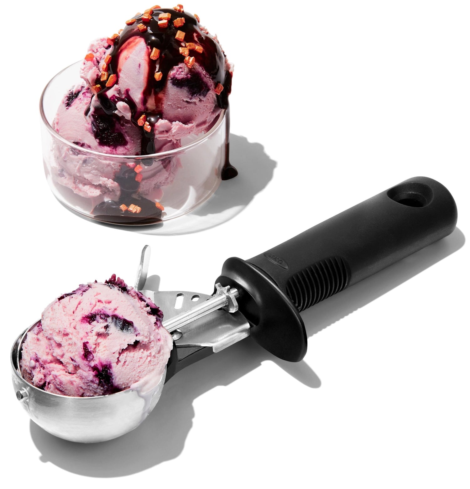 OXO TriGood Gripser Glacelöffel, perfekt zum einfachen Portionieren von gefrorenen Leckereien, mit rutschfestem Griff für optimalen Komfort.