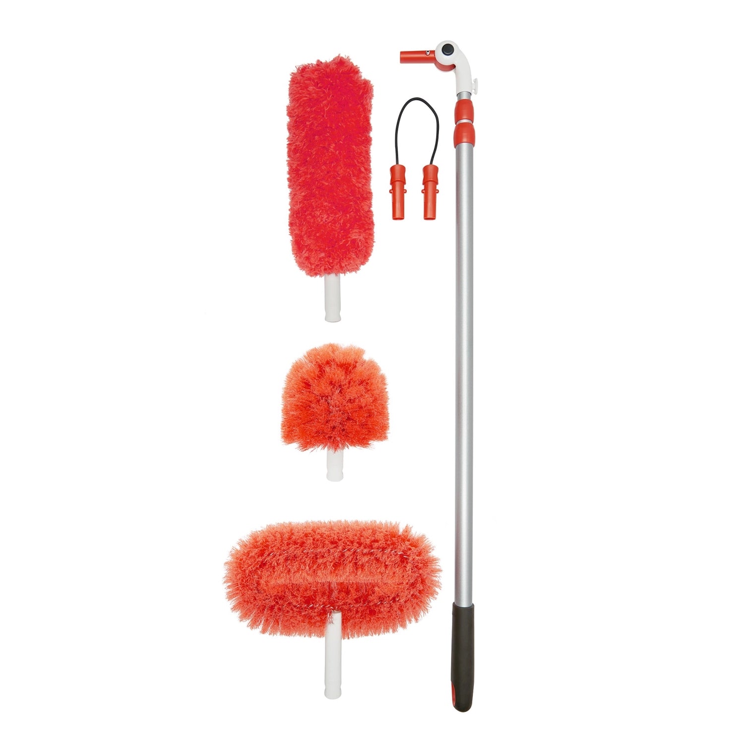 Vielseitiger Mikrofaser-Staubwischer von OXO mit verschiedenen Aufsätzen, ideal für gründliche Reinigung in Ecken und an hohen Stellen.