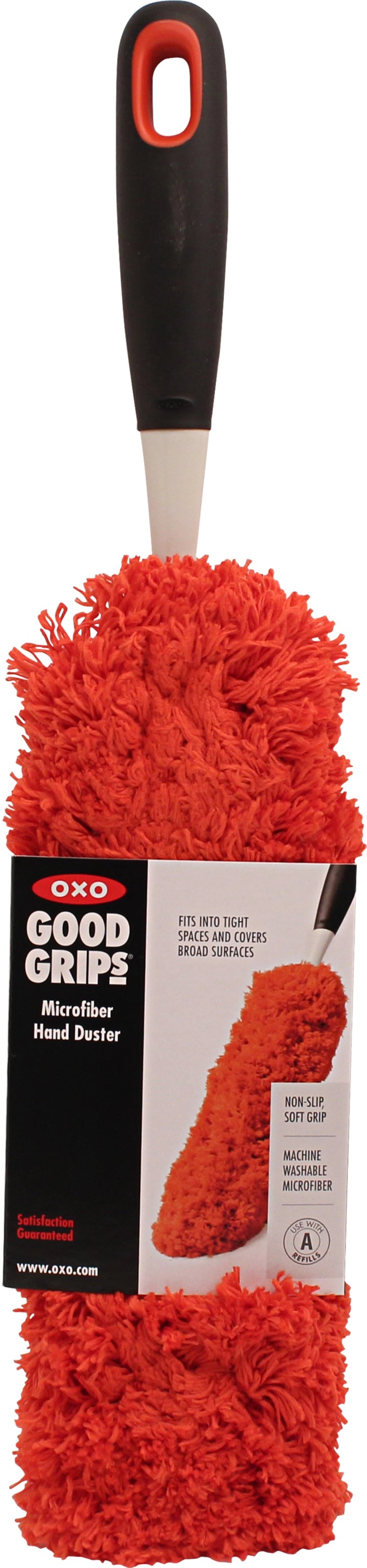 Effizienter Mikrofaser-Handstaubwischer von OXO, ideal für die schnelle und gründliche Entfernung von Staub in schwer erreichbaren Ecken.
