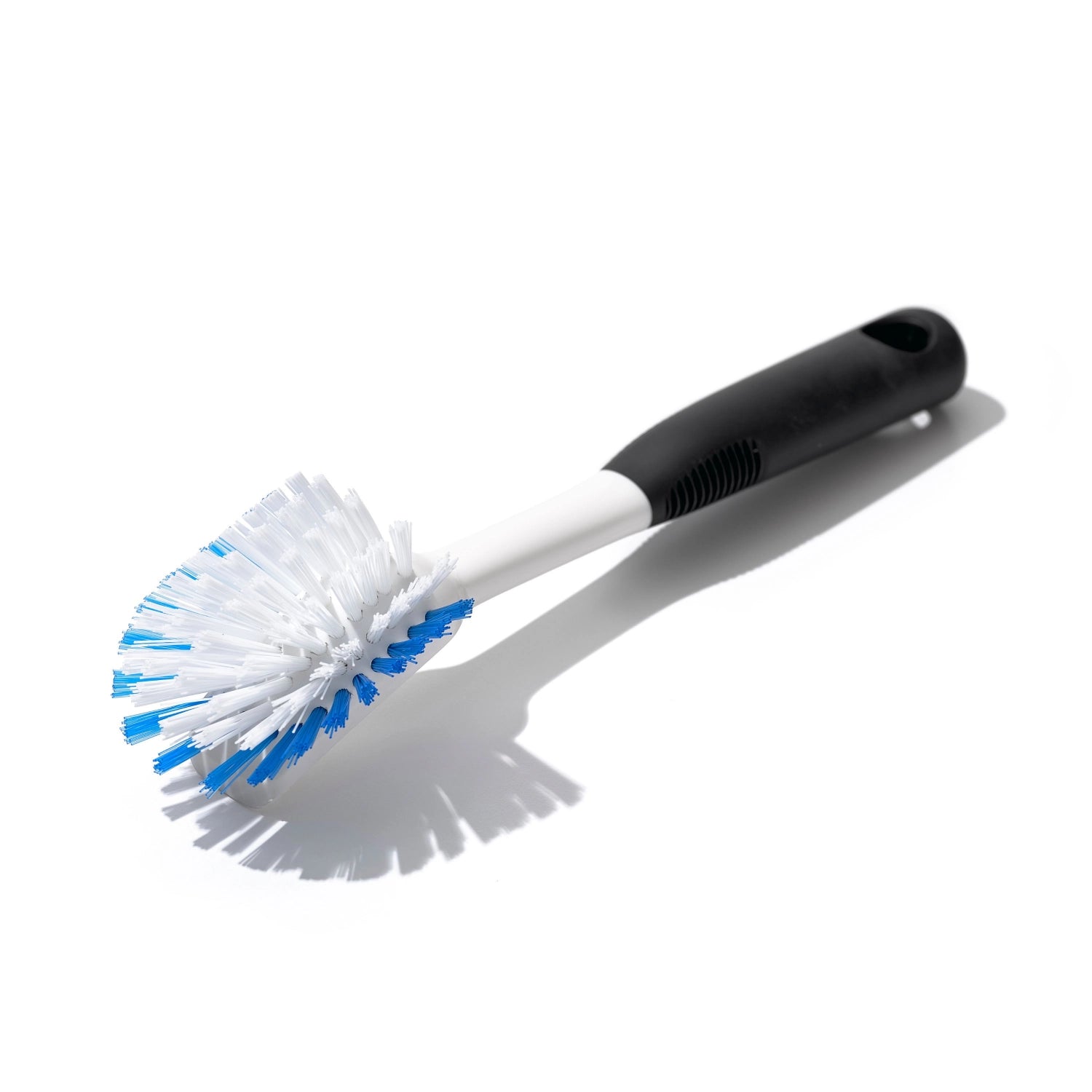 Effiziente OXO Geschirrbürste mit 27.9 cm Länge, perfekt für gründliches Reinigen von Geschirr und Töpfen, komfortabler Griff für einfache Handhabung.
