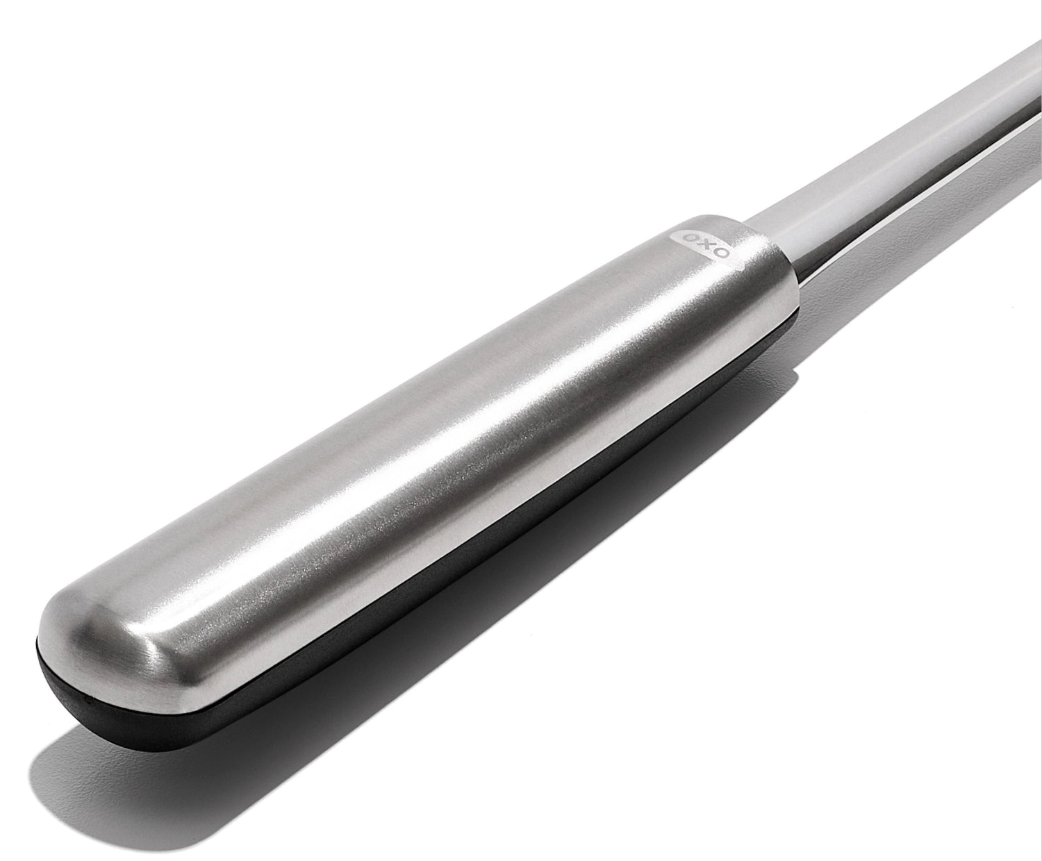 Hochwertiger OXO Good Grips Pfannenwender aus Edelstahl, ideal zum Wenden von Speisen mit einem komfortablen, rutschfesten Griff.
