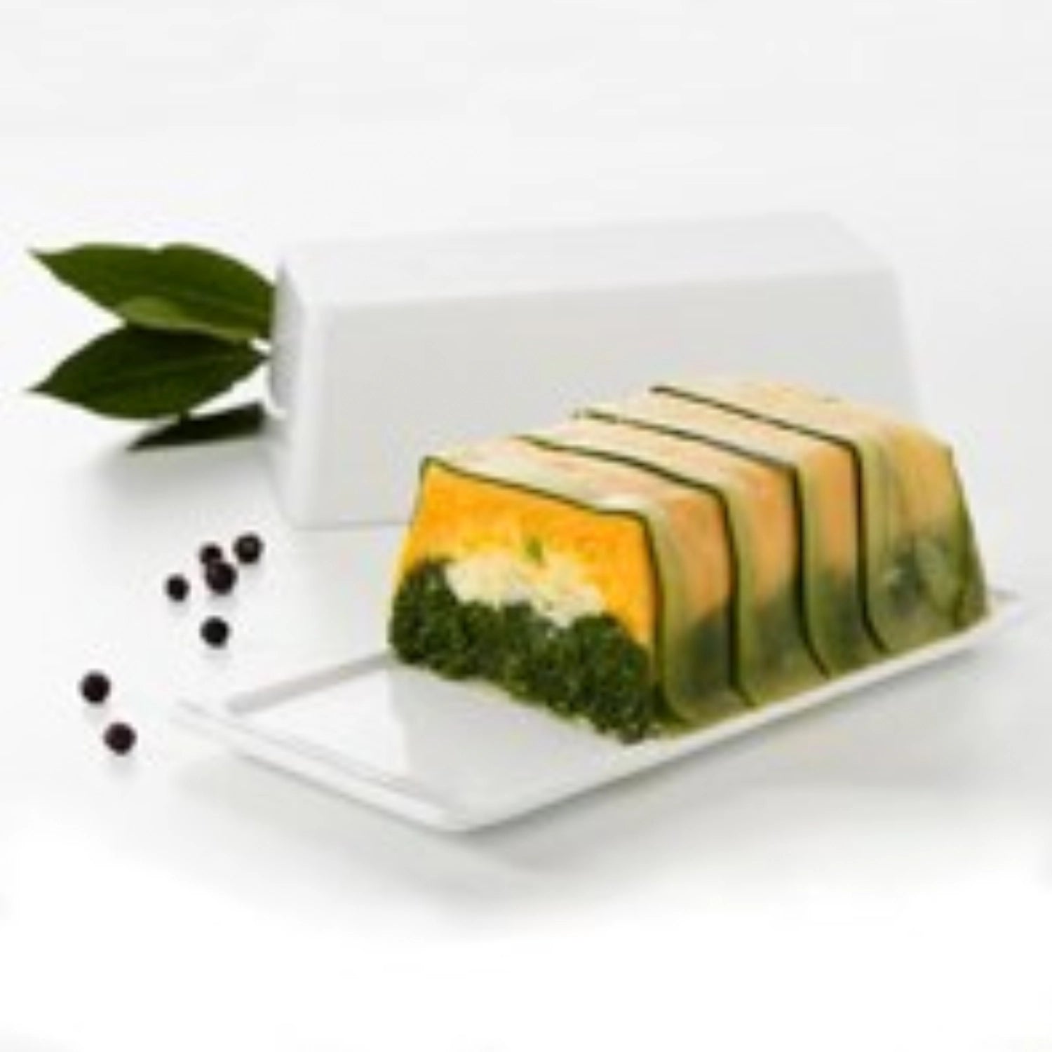 Schlichte weiße Terrine mit passendem Deckel und Tablett, 24x11x7 cm, perfekt für die ansprechende Servierung von Gerichten, gefertigt von Revol.
