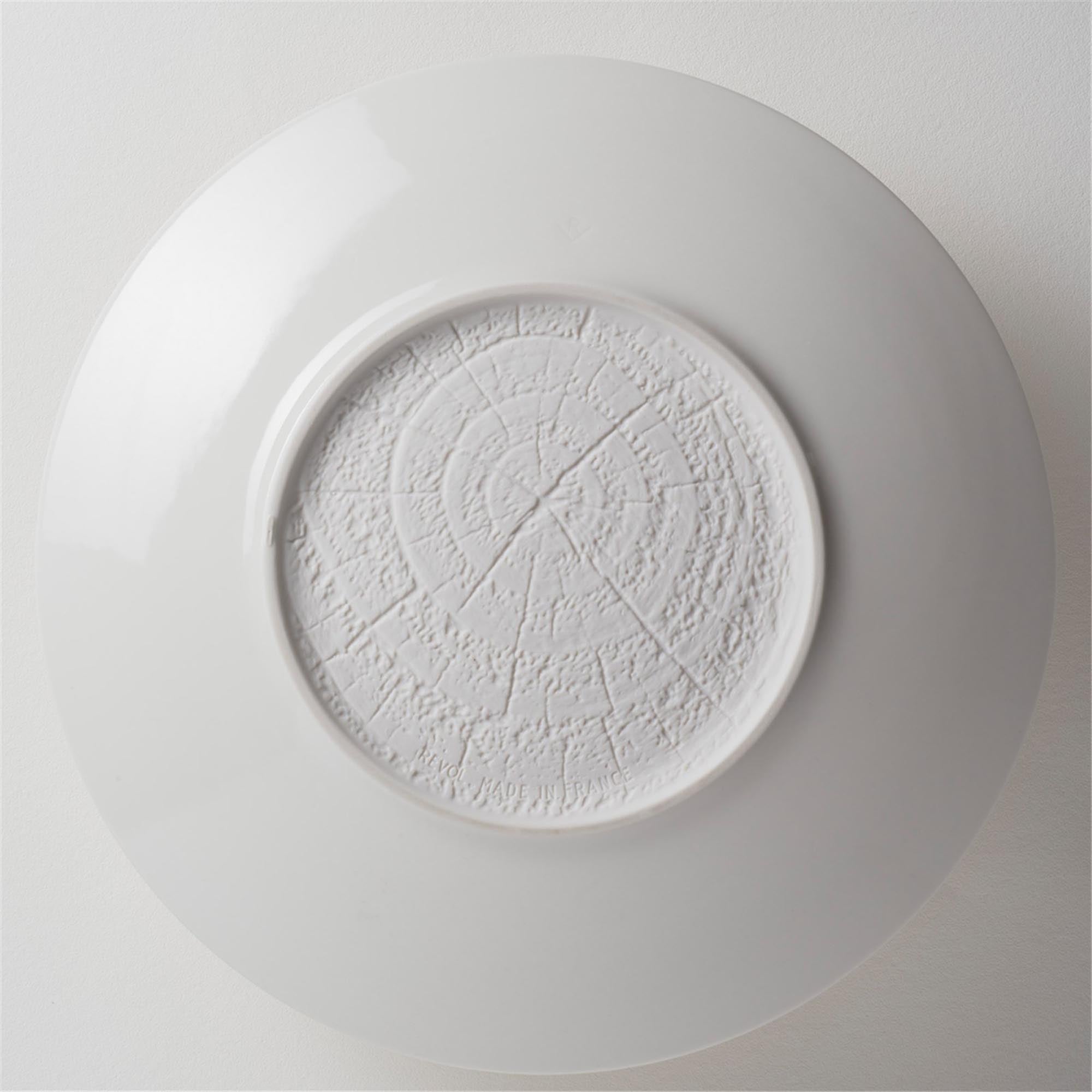 Runder Suppenteller aus Elfenbein von Revol, Höhe 5,7 cm, Durchmesser 24,2 cm, elegant und vielseitig für jede Tischdekoration.