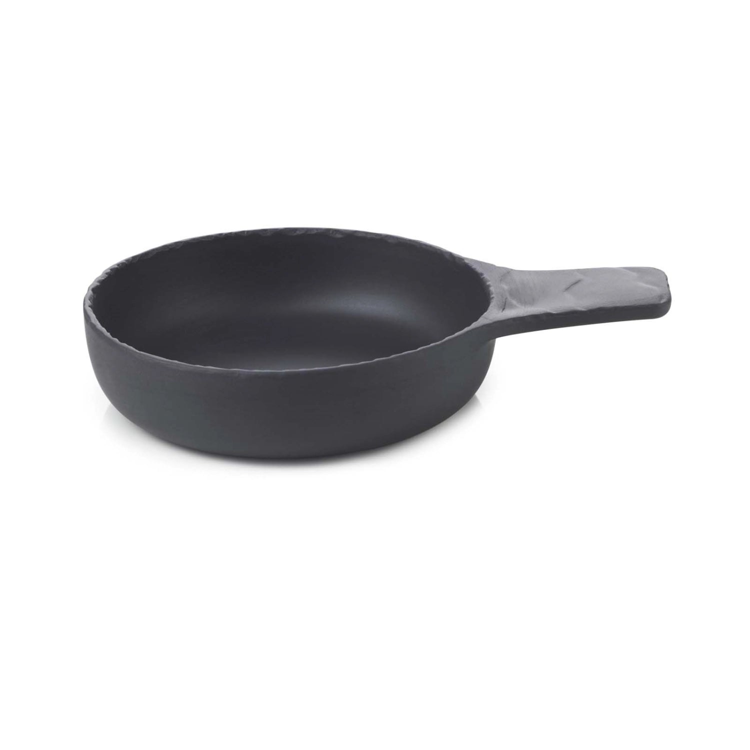 Entdecken Sie die elegante Basalt Kasserolle von Revol in mattem Schiefergrau, ideal für stilvolles Kochen und Servieren.