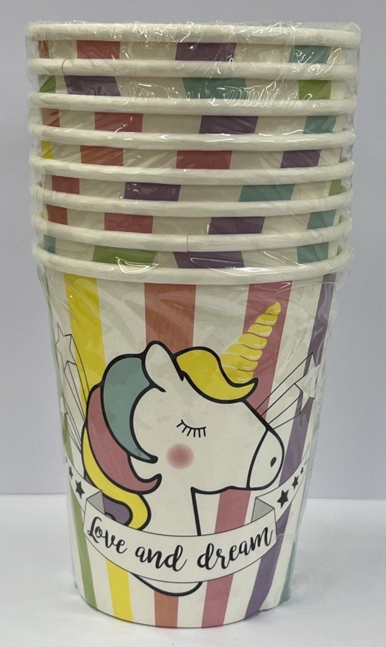 Bunte Einhorn-Pappbecher im 8er-Set, ideal für festliche Anlässe und Kindergeburtstage, mit einem Fassungsvermögen von 25 cl.