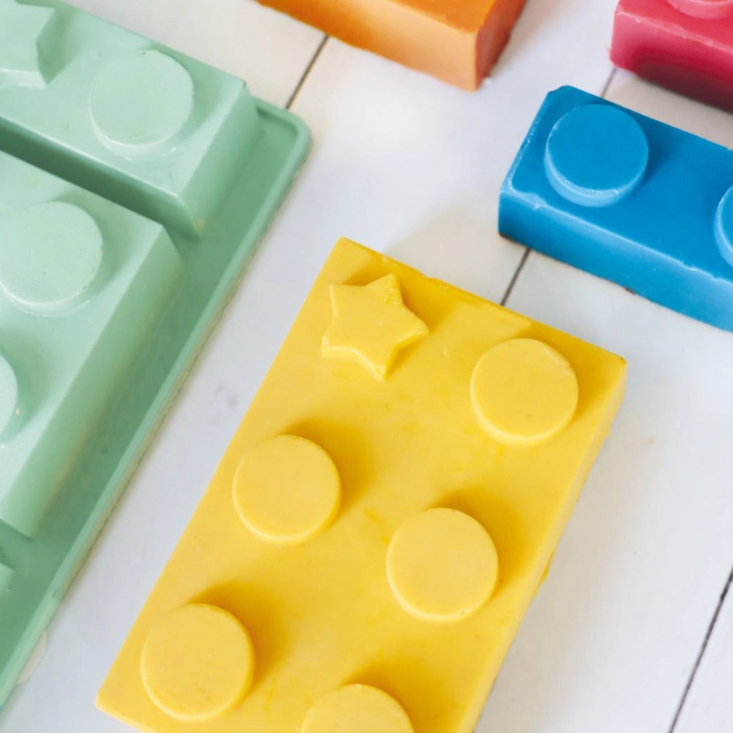 Silikonform für Ziegelsteine von Scrap Cooking, perfekt zum Backen von einzigartigen Ziegelstein-Motiven aus Teig für kreative Desserts.