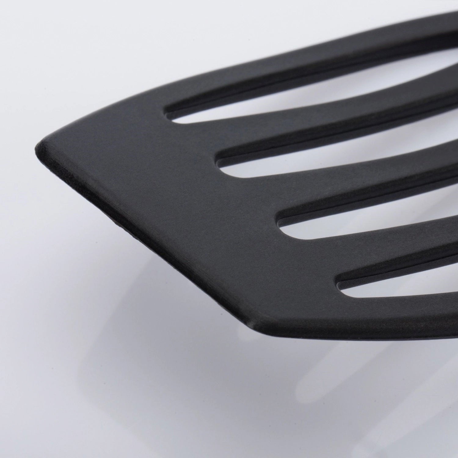 Hochwertiger Pfannenwender Flonal Plus 28cm von Westmark, perfekt zum Wenden und Servieren von Gerichten, mit ergonomischem Design und langlebiger Bauweise.