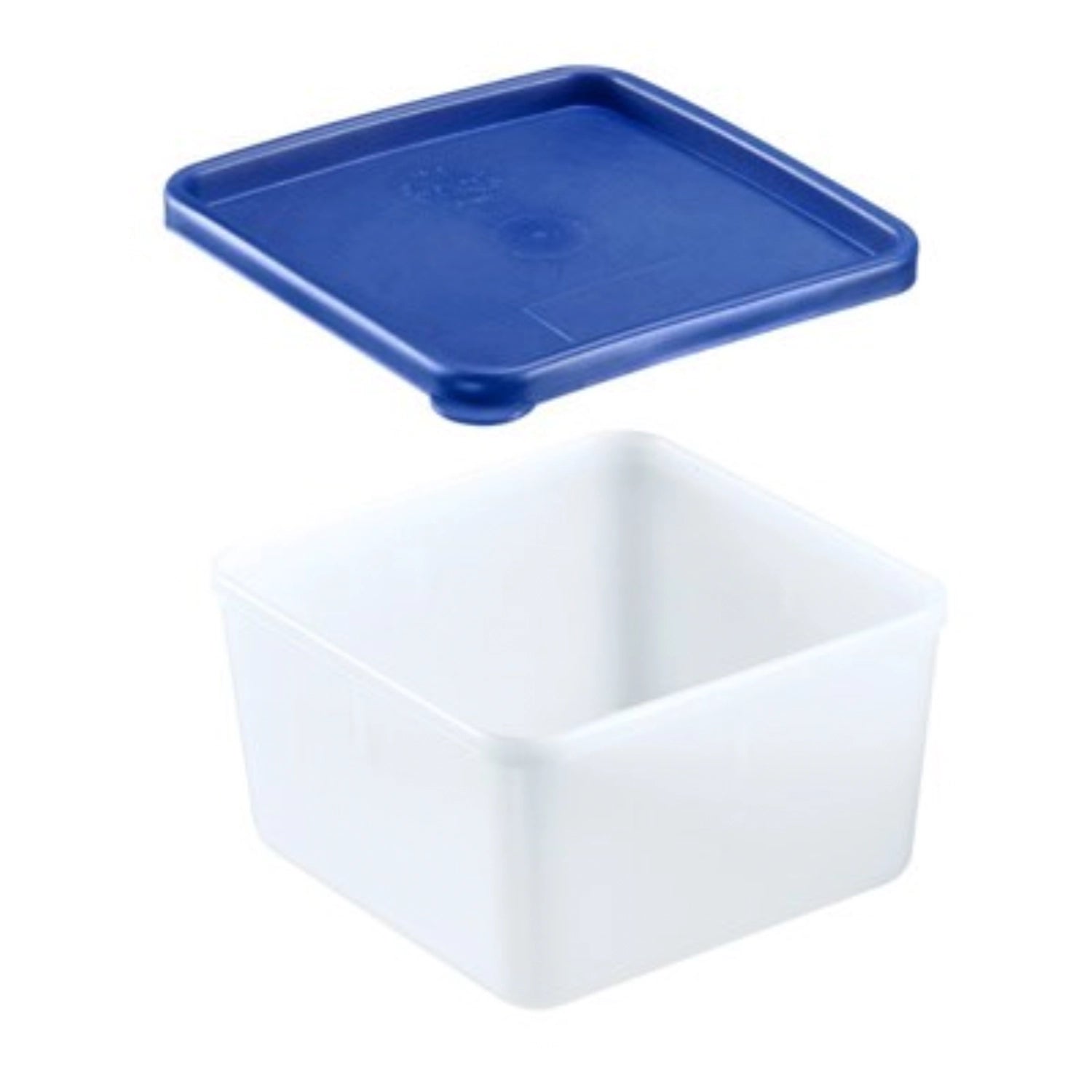 Praktisches 4er Set Gefrierdosen Trio von Westmark, perfekt für die sichere Lagerung und das Einfrieren von Lebensmitteln in kompaktem Design.