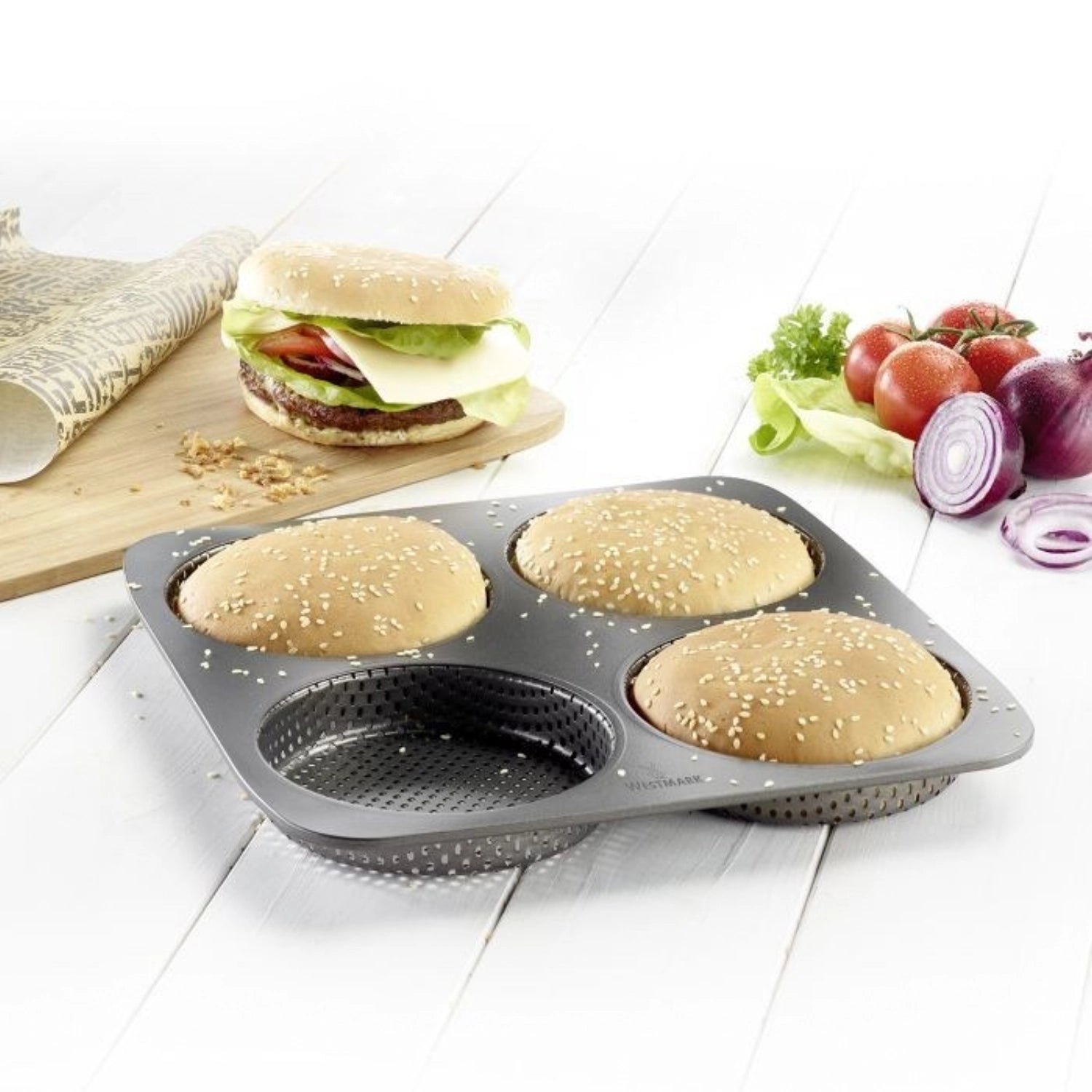 Praktische 4er Burger Brötchen Backform von Westmark, 28x28cm, ideal für die Herstellung von leckeren, gleichmäßig geformten Burger-Brötchen.