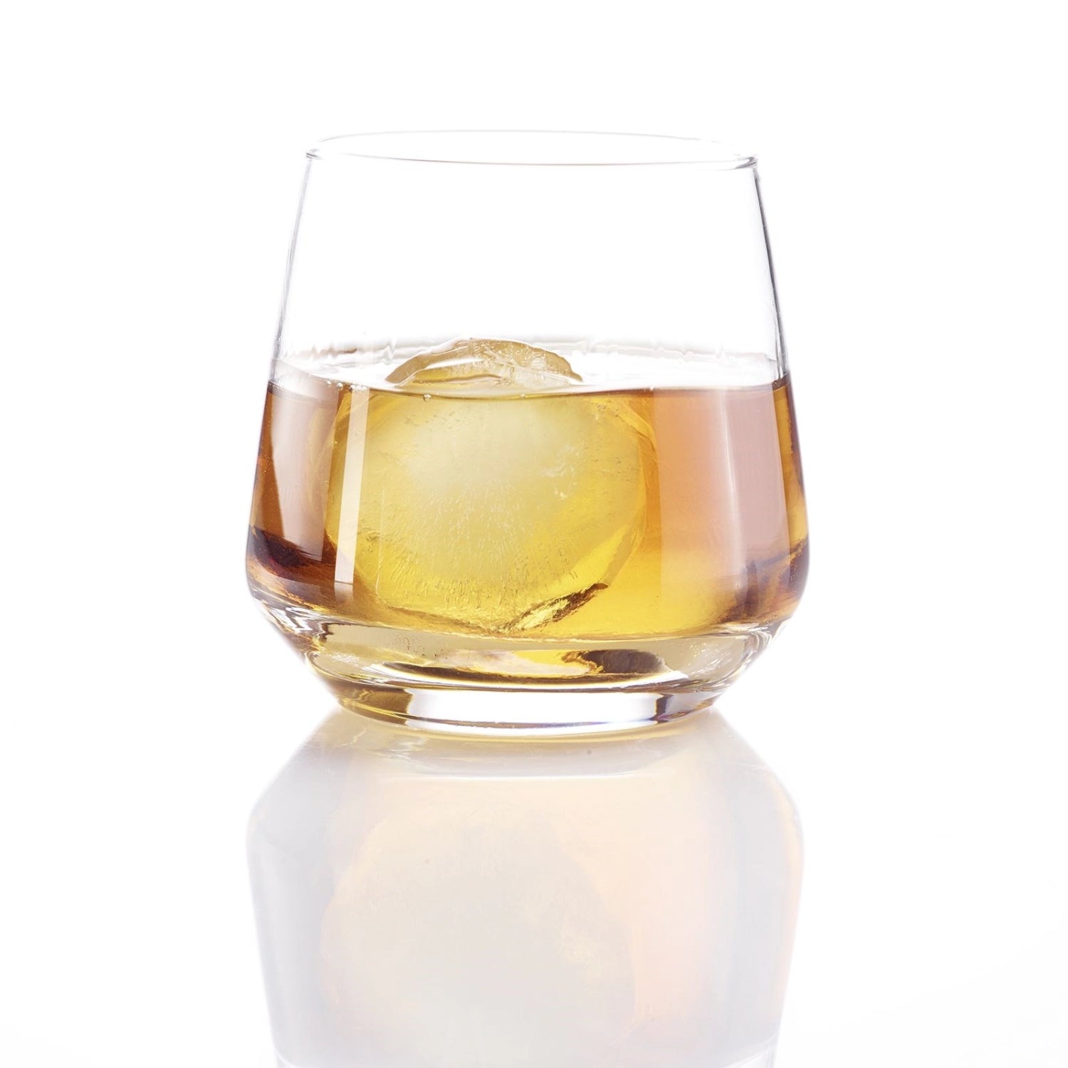 Praktischer Eiswürfelbereiter mit Deckel von Westmark, ideal für die Zubereitung von klaren, perfekten Eiswürfeln für Getränke und Cocktails.