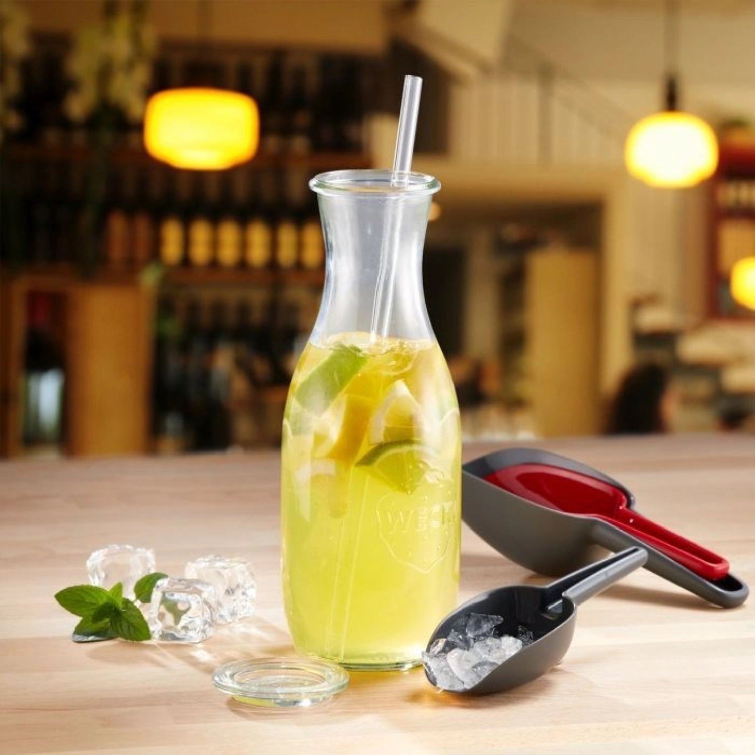 50 gerade Glas-Trinkhalme (295 mm) von Westmark, perfekt für nachhaltigen Genuss, mit praktischem Reinigungsbürstchen für einfache Pflege.