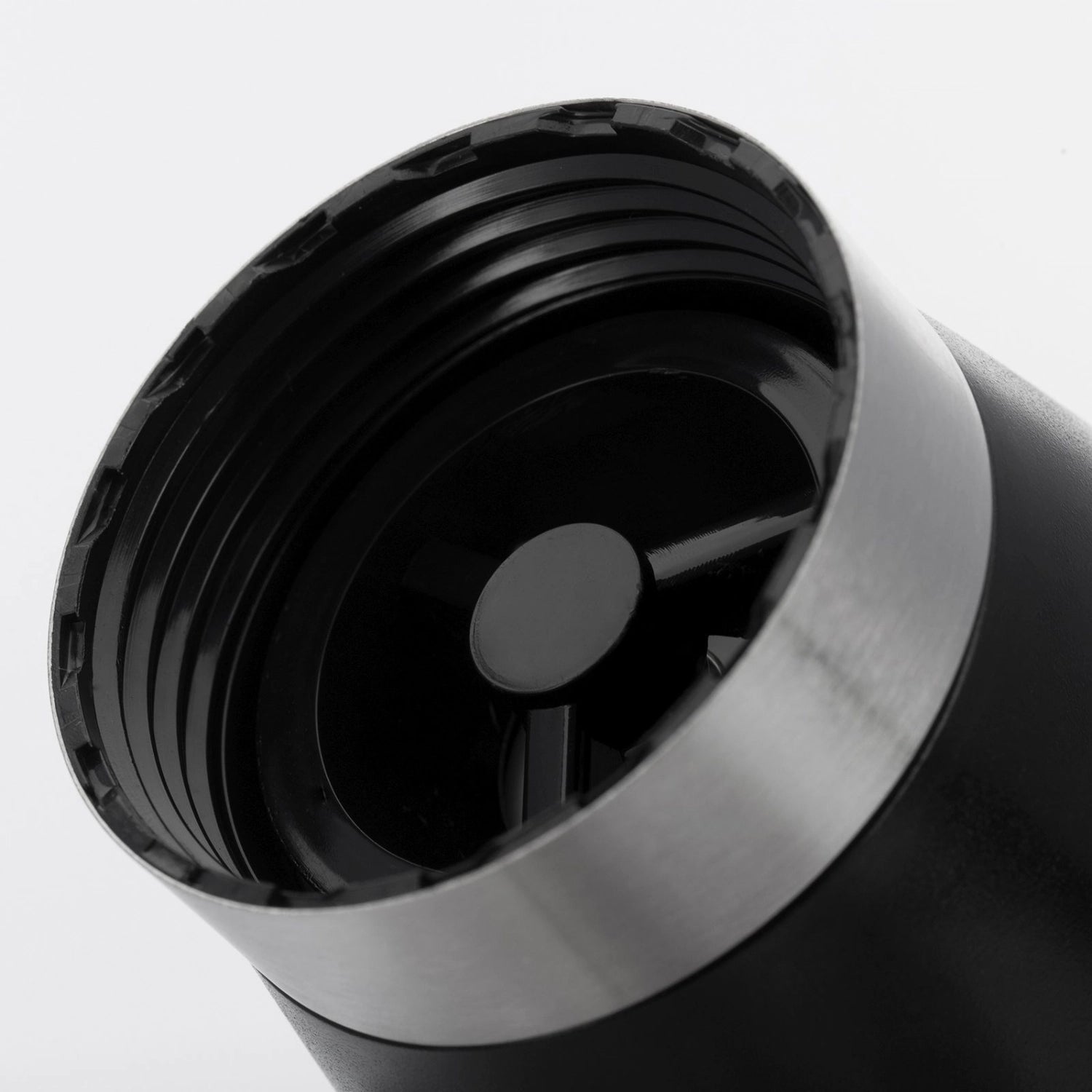 Praktisches 2-teiliges Gewürzmühlen-Set "Blacky" von Westmark, ideal für die Zubereitung von aromatischen Speisen mit frisch gemahlenem Salz und Pfeffer.