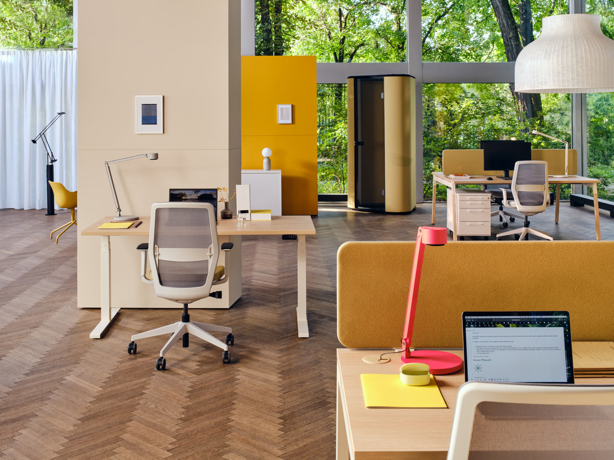 Ogi Drive  BODKZ687 - Schreibtisch elektrisch höhenverstellbar, zweimotoriges Gestell in Honigeiche präsentiert im Onlineshop von KAQTU Design AG. Schreibtisch ist von Mdd