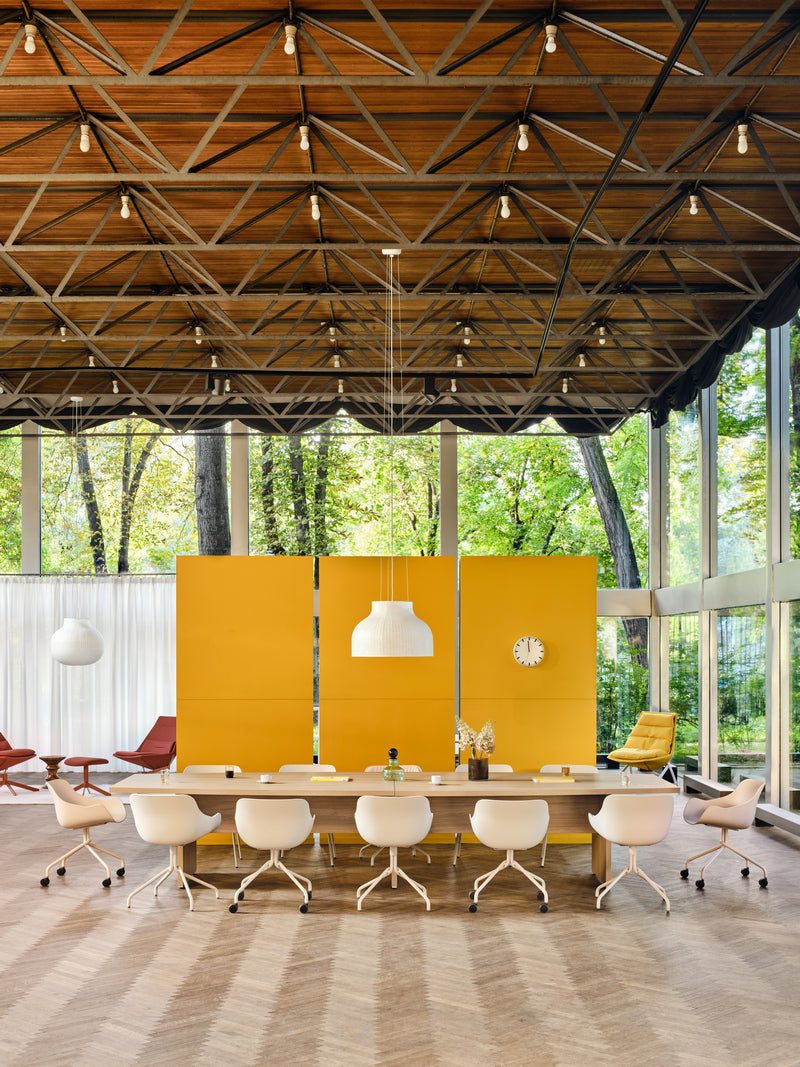 Mito MIT11 - Chefzimmer-Tisch in Bernsteineiche präsentiert im Onlineshop von KAQTU Design AG. Schreibtisch ist von Mdd