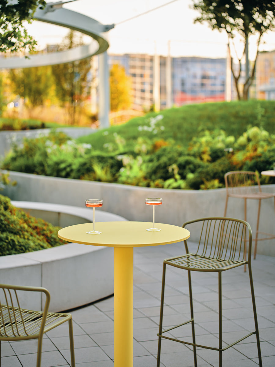 Bris BRS06 - Barhocker, Set von 2 Stück in Gelb präsentiert im Onlineshop von KAQTU Design AG. Outdoor-Barstuhl ist von Mdd