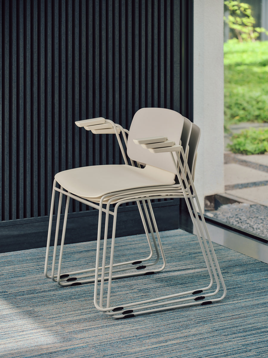 Lena LEK03P - Stuhl in Blau präsentiert im Onlineshop von KAQTU Design AG. Stuhl ist von Mdd