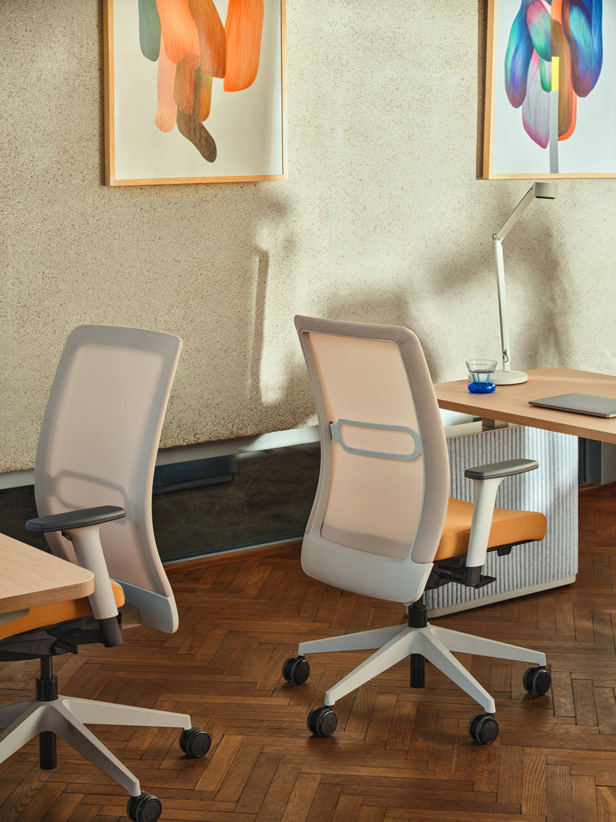 Leo LEO - Bürostuhl in Grau präsentiert im Onlineshop von KAQTU Design AG. Bürostuhl ist von Mdd