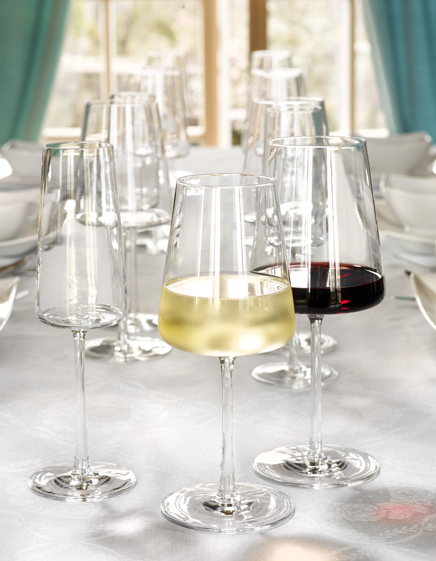 Elegantes 6er Set Weissweinkelche von Stölzle, 402ml, 210mm hoch, ideal für besondere Momente und den Genuss von feinen Weissweinen.