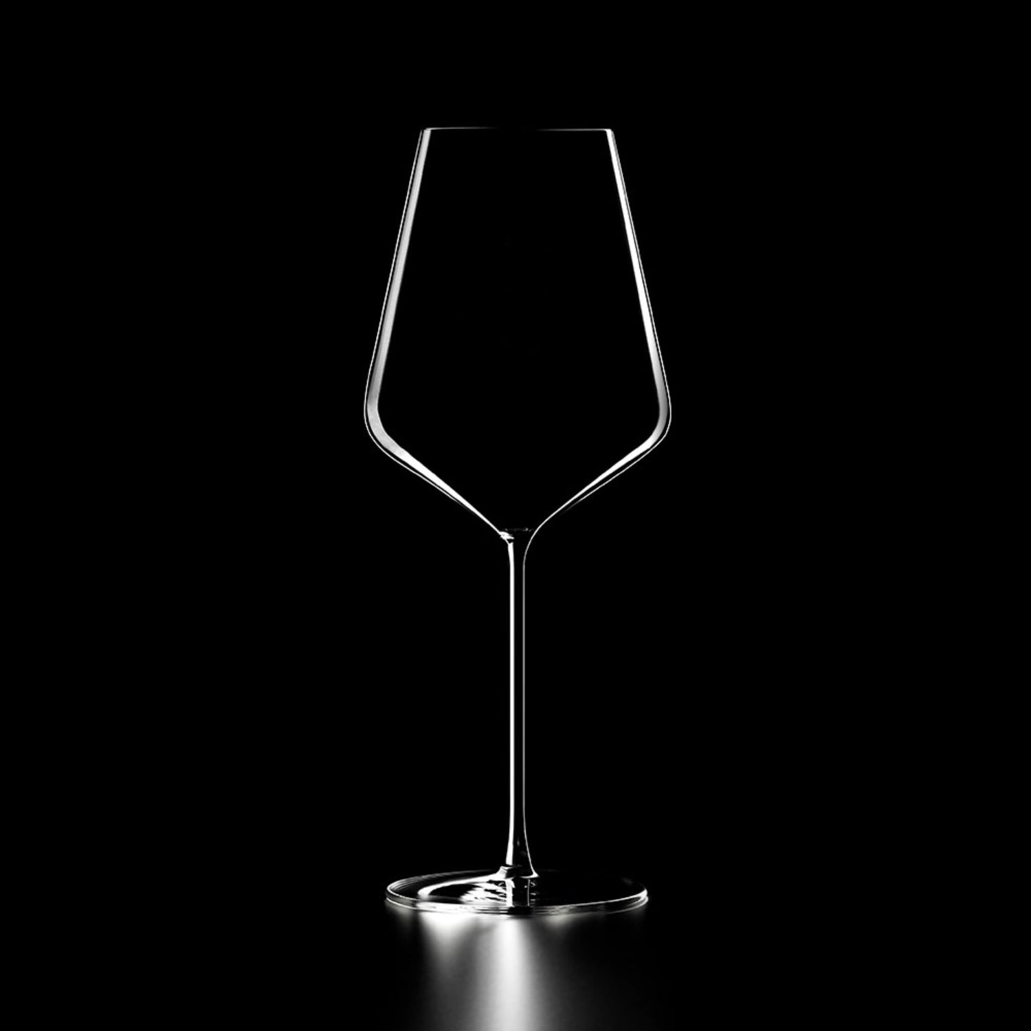 Elegantes 6er Set Sommier Psyche Universalglas 56cl von Lehmann Glass, ideal für verschiedene Weinsorten, handgefertigt und zeitlos im Design.
