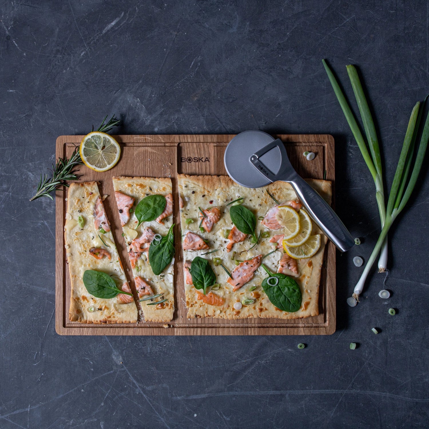 Monaco+ Pizzarad von Boska, ideal zum perfekten Schneiden von Pizzen, mit ergonomischem Griff und scharfer Klinge für präzise Ergebnisse.