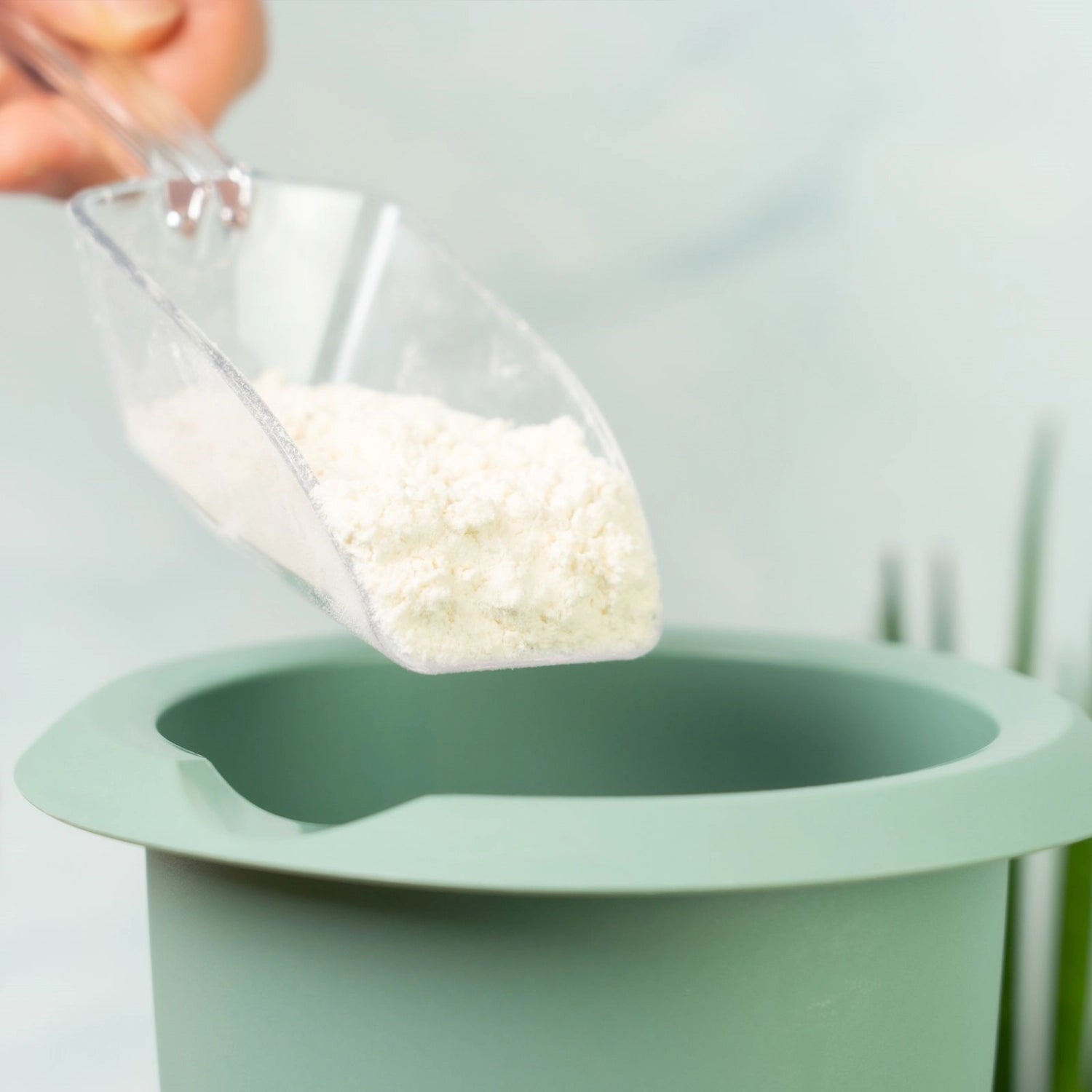 Stylischer Quirltopf in sanftem Mint, 1 Liter, perfekt für das mühelose Vermengen von Zutaten in der Küche, ohne Deckel für maximale Flexibilität.